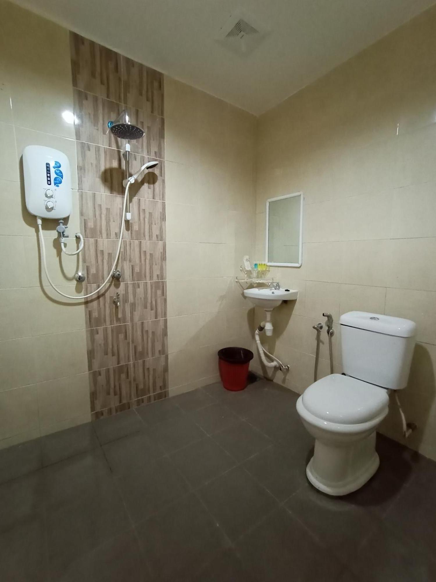 Dane & Shue Hotel Kok Lanas Kampong Kok Lanas ภายนอก รูปภาพ