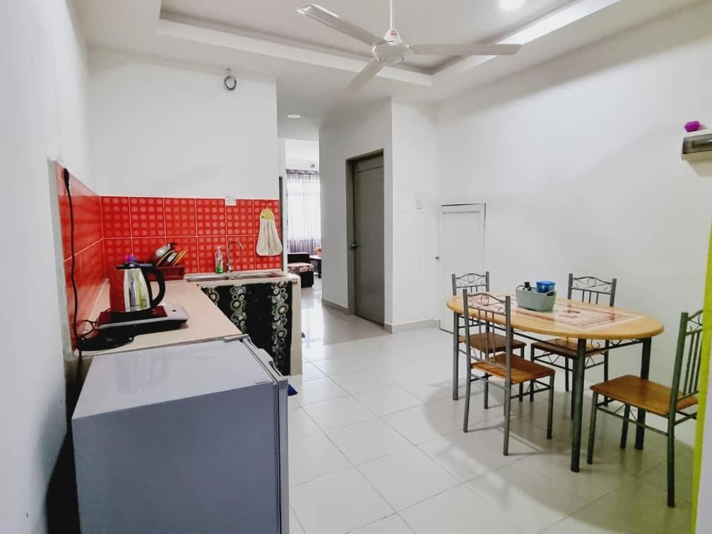 Dane & Shue Hotel Kok Lanas Kampong Kok Lanas ภายนอก รูปภาพ